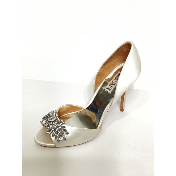 New. Womens Badgley Mischka Nikki Peep Toe Heels, White. Retails $245 - Picture 6 of 16